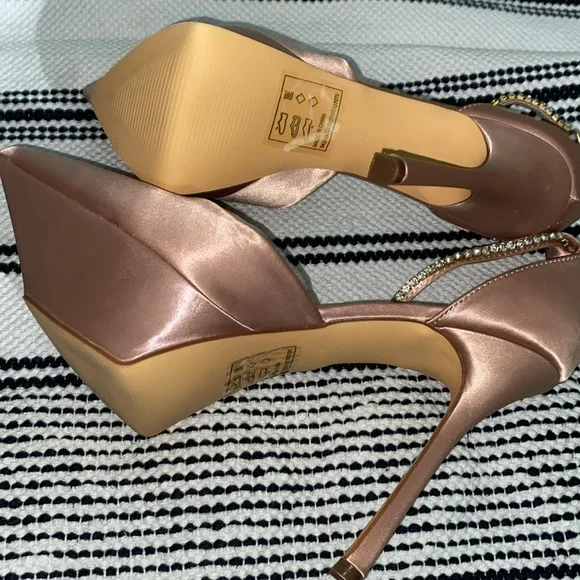 Nude Satin Champagne Platforms 10 - Picture 5 of 5